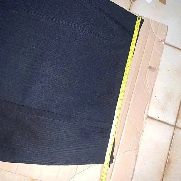 TAHARI PENCIL SKIRT, OFFICE AND PROFESSIONAL STYLE ABOVE THE KNEE SIZE 16 BLACK. - Picture 4 of 8